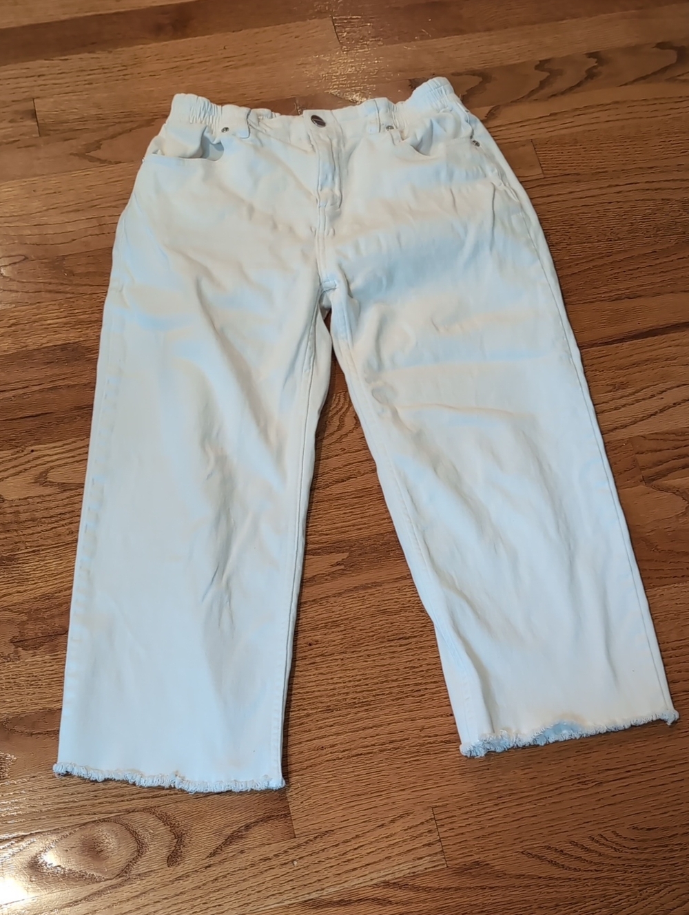 Sanctuary White Cropped  Raw Hem Jeans